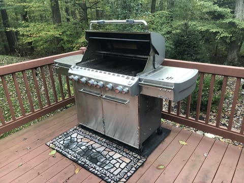 6 Burner new Weber Grill