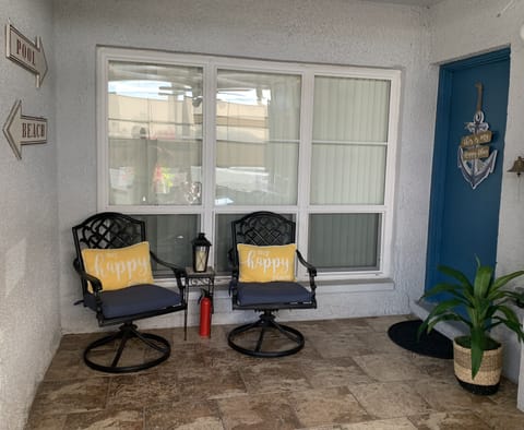 Lanai #1 swivel chairs