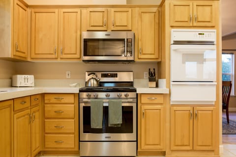 Two ovens perfect for holiday meals