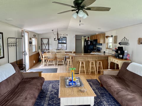 Seating for 10 to eat inside. Open floor concept!