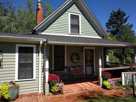 The Garden Cottage, wonder porch to take in the mountain views.