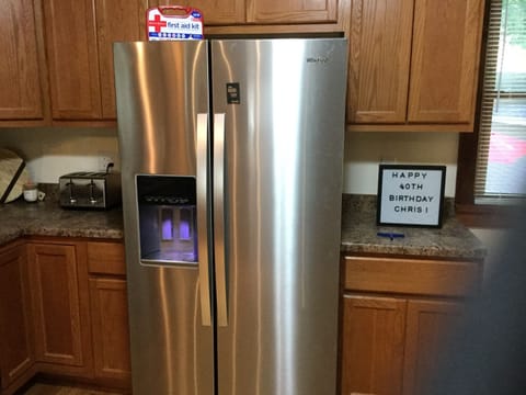 New Stainless fridge with front ice and water to accommodate our guests