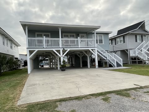 Exterior/private parking