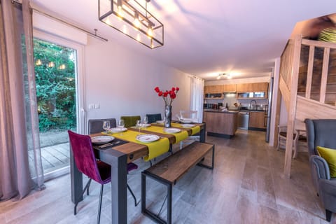 Dining room for 8 people