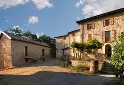 6Stanco Courtyard