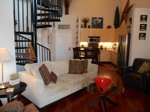 Open Great Room With 18 Ft Ceilings