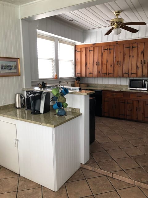 coffee/tea bar in sunroom