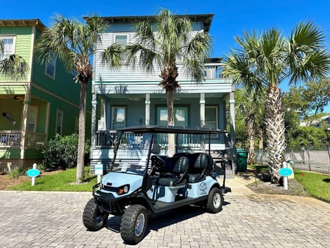 Welcome to Whispering Palms-Golf cart included!