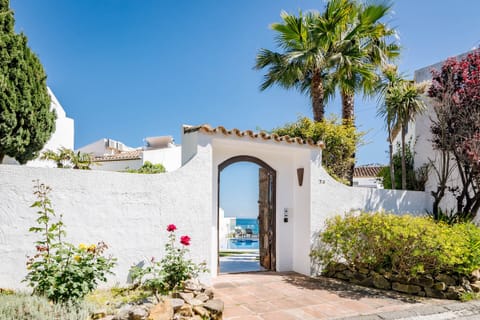 Entrance to the villa - prepare to relax......