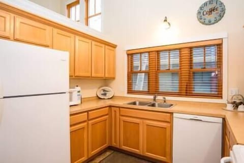 1a38e95e af73 4aae aafe 85b14644c7b7