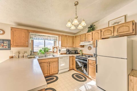 Kitchen | Fully  Equipped w/ Cooking Basics