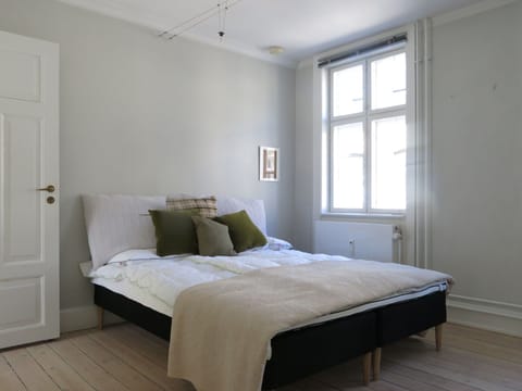 Bedroom, Living Room