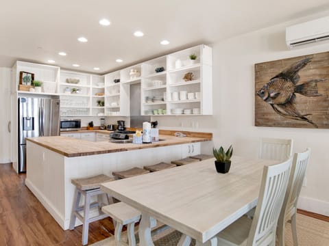 Caribe West A - Dining Area