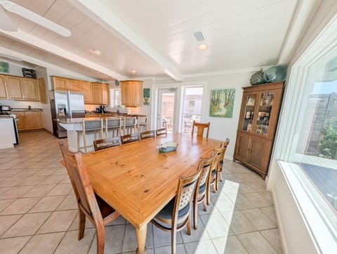 Dining Towards the Kitchen 