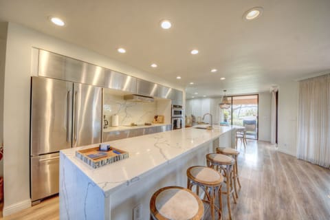 kitchen & dining room
