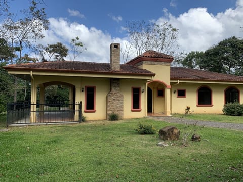Front façade 