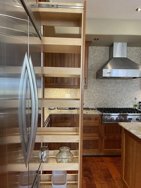Large pull-out pantry for grocery storage!
