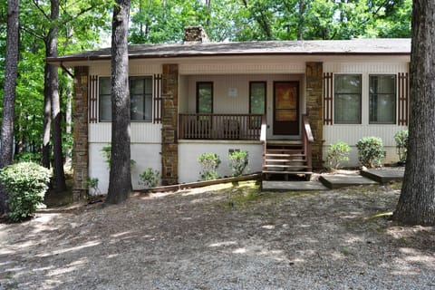 42LequPl-Front View