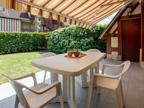 Wood, Furniture, Outdoor Furniture, Chair, Wood Stain, Outdoor Table, Hardwood, Shade, Garden, Patio