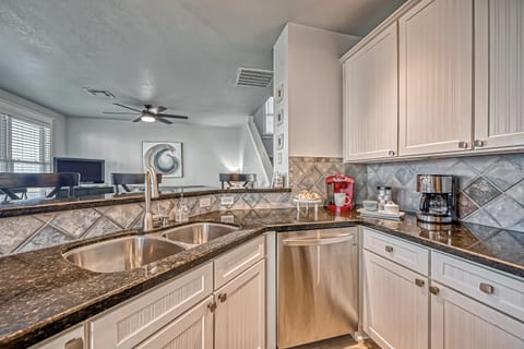 Fully equipped kitchen with upgraded LG appliances and granite counters