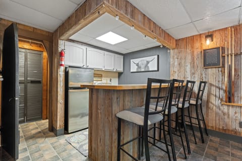 Lower kitchenette bar area