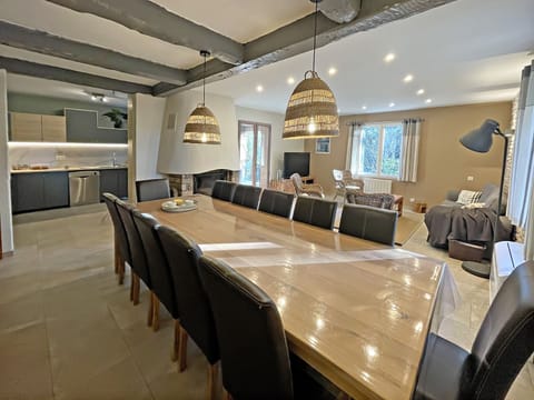 Villa agrions_salle à manger