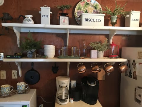 Standard coffee pot and Keurig 