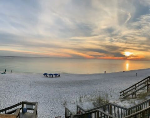 SPECTACULAR SUNSET VIEWS - SPECTACULAR SUNSET VIEWS