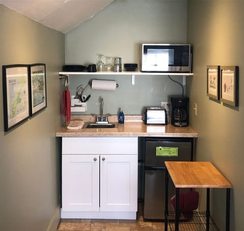 Suite 1 Kitchenette