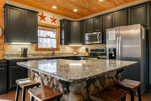 Fully Equipped Kitchen with Granite Countertops & Large Island