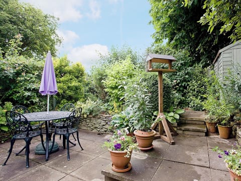 Sitting-out-area | Rose Cottage, Cold Ashton