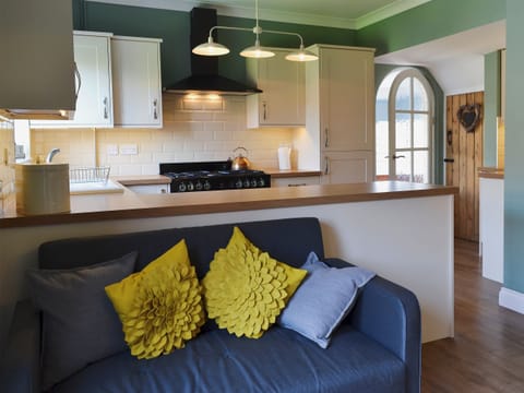 Kitchen and dining room with breakfast area | Apple Tree House, Scarborough