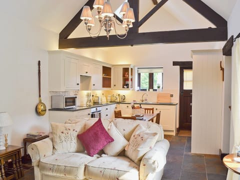 Open plan living/dining room/kitchen | Paper Mill Cottage, Sutton-under-Whitestonecliffe, nr. Thirsk