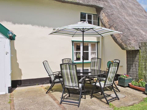 Sitting-out-area | The Old House, Potash Farm, Mellis