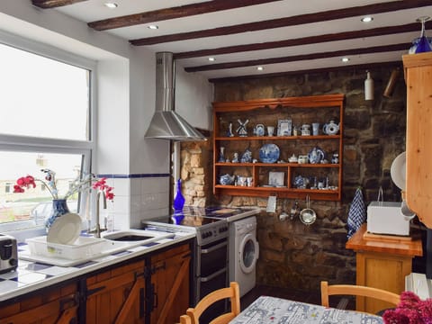 Kitchen | Sea Breeze Cottage, Cowbar, near Staithes
