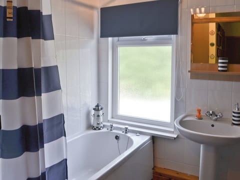 Bathroom | Isabella Cottage, Newburn, nr. Newcastle