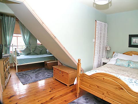 Double bedroom | Thistle-Doo Nicely, Staithes, near Whitby