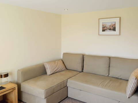 Second living room with double sofa bed | Cor an Easan, Melness