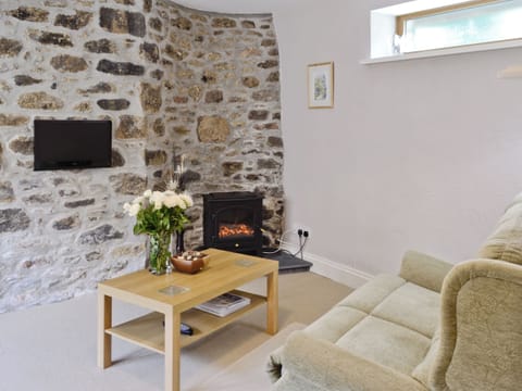 Living room | The Blacksmith&rsquo;s Shop, Lanlivery, nr. Bodmin