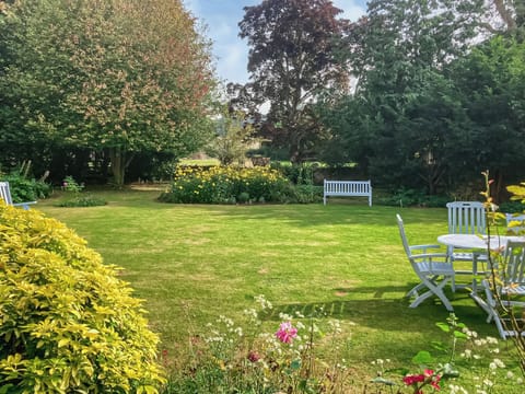 Garden | Park House, Harlaxton, near Grantham