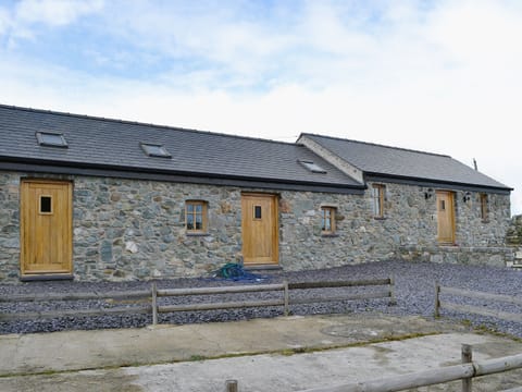 Exterior | Melin Newydd Cottages - The Top Barn, Tynlon, nr. Rhosneigr