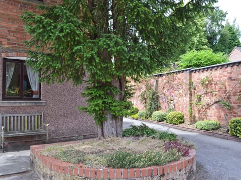 Exterior | The Limes and Coach House - The Coach House, Swanick, nr. Alfreton