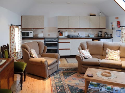 Spacious open plan living area | Watermill Cottages - Watermill Cottages, John O&rsquo; Groats