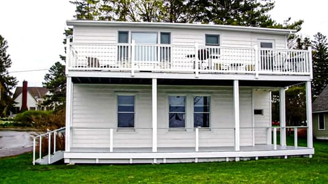 Exterior Superior View