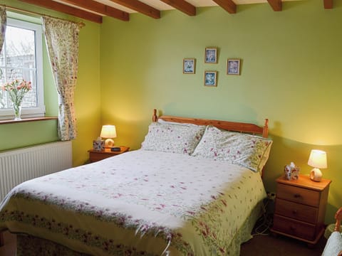 Double bedroom | Dyke Heads Stable, Gunnerside, near Reeth