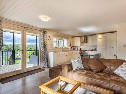 Open plan living space | Sunset Lodge, Brundall, near Norwich
