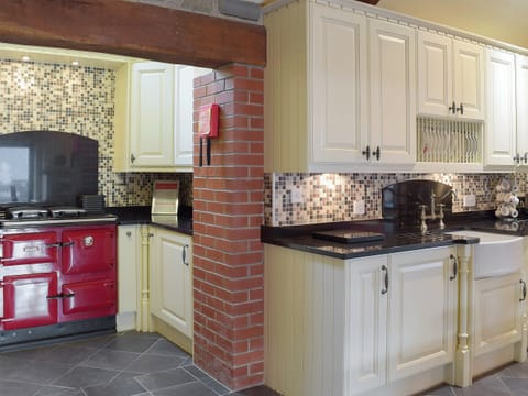 Wonderful, spacious, well equipped kitchen | Elm Cottage - Elm Cottages, Cwmbach, near Whitland