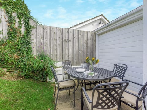 Sitting-out-area | Keeper&rsquo;s Wood - At Berridon Lodges, Bradworthy, near Holsworthy