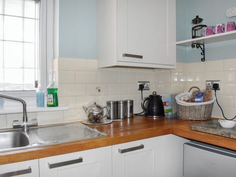 Kitchen | The Lodge, Shanklin