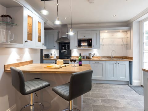 Modern, well equipped kitchen | Beverley Minster House, Beverley